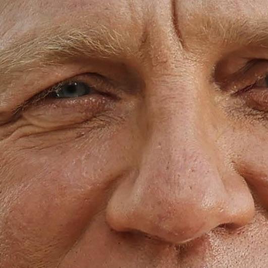 Bond actor